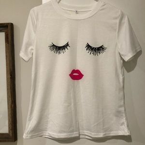 Eyelash tee
